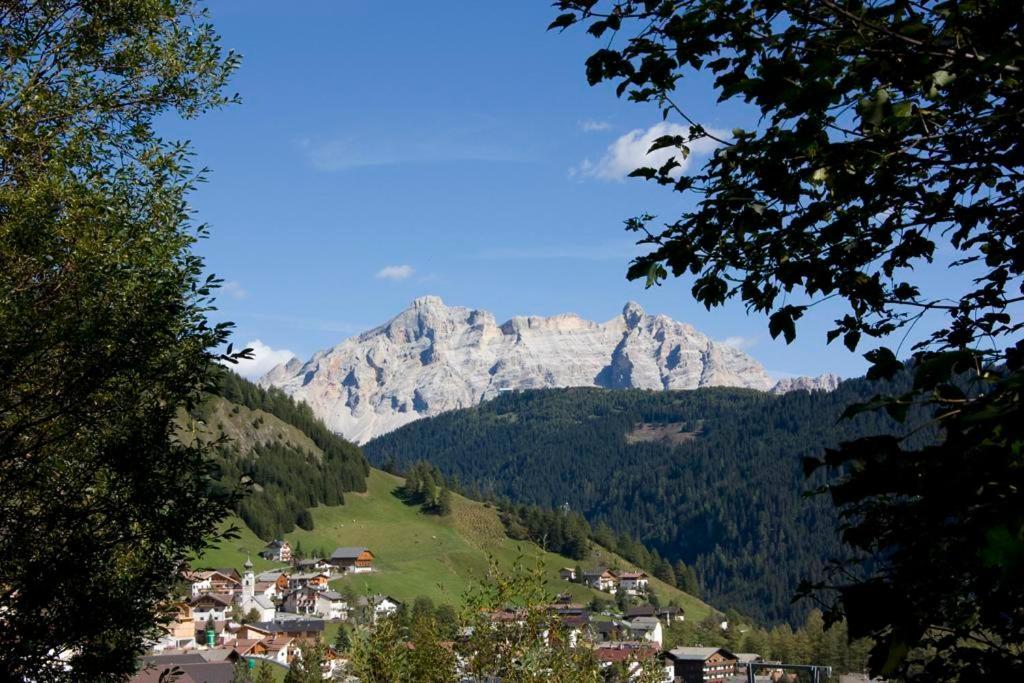Pensione Sellablick Kolfuschg Zimmer foto